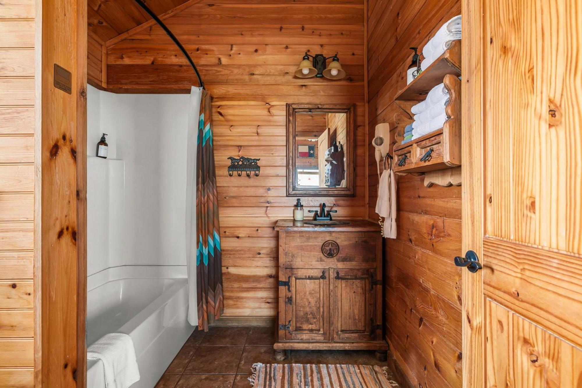 Enchanted Rockview Cabins Crabapple Rom bilde