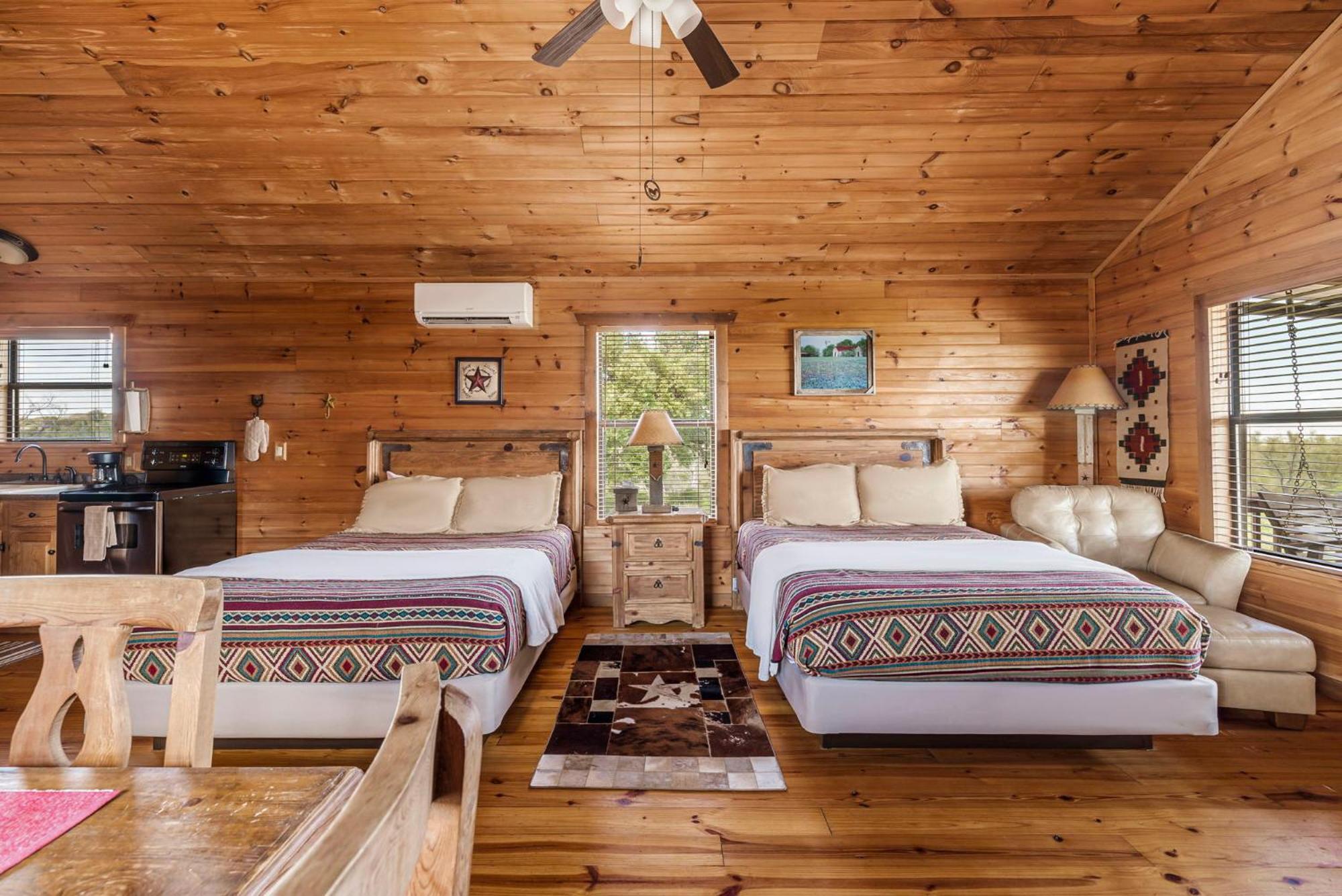 Enchanted Rockview Cabins Crabapple Rom bilde