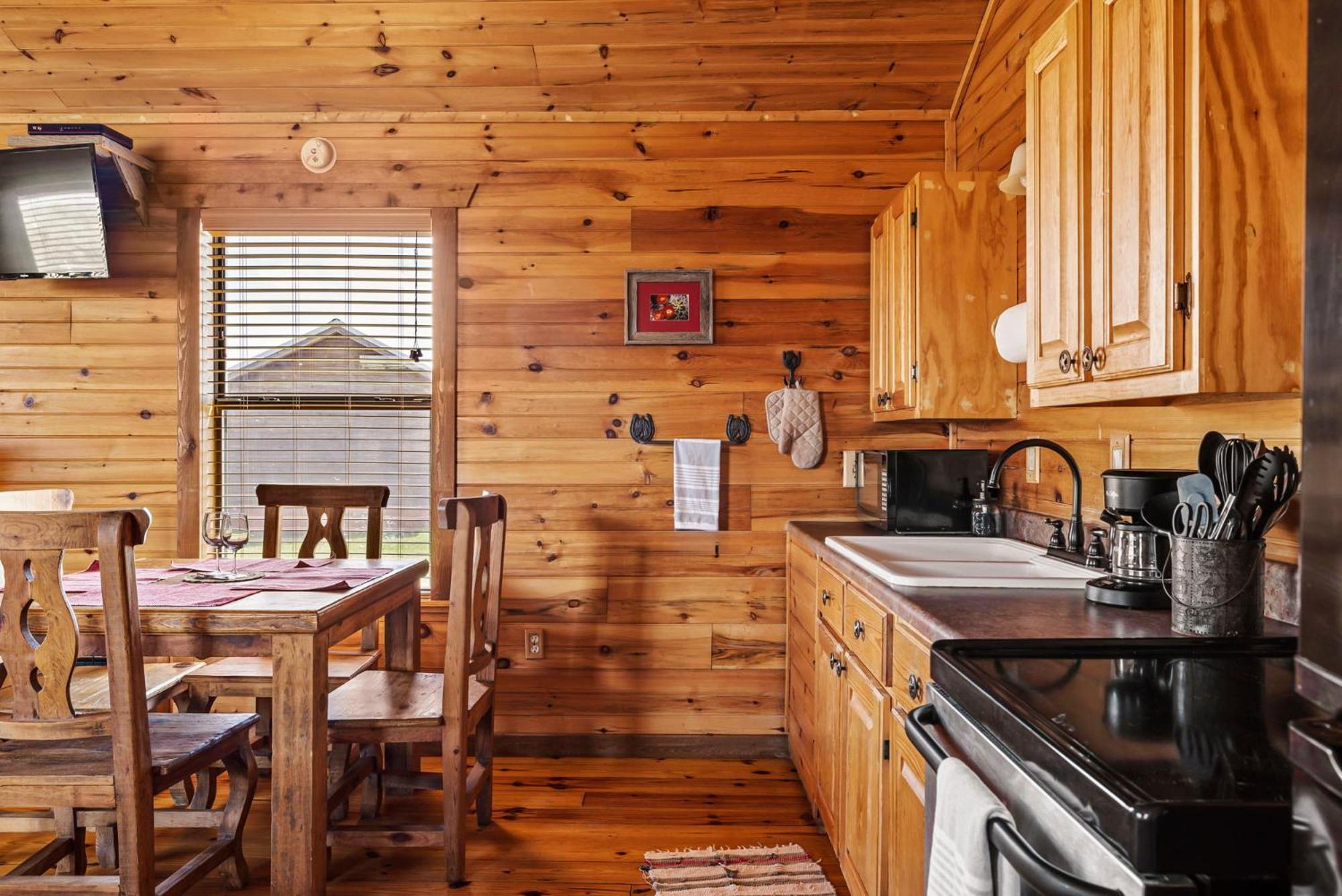 Enchanted Rockview Cabins Crabapple Rom bilde