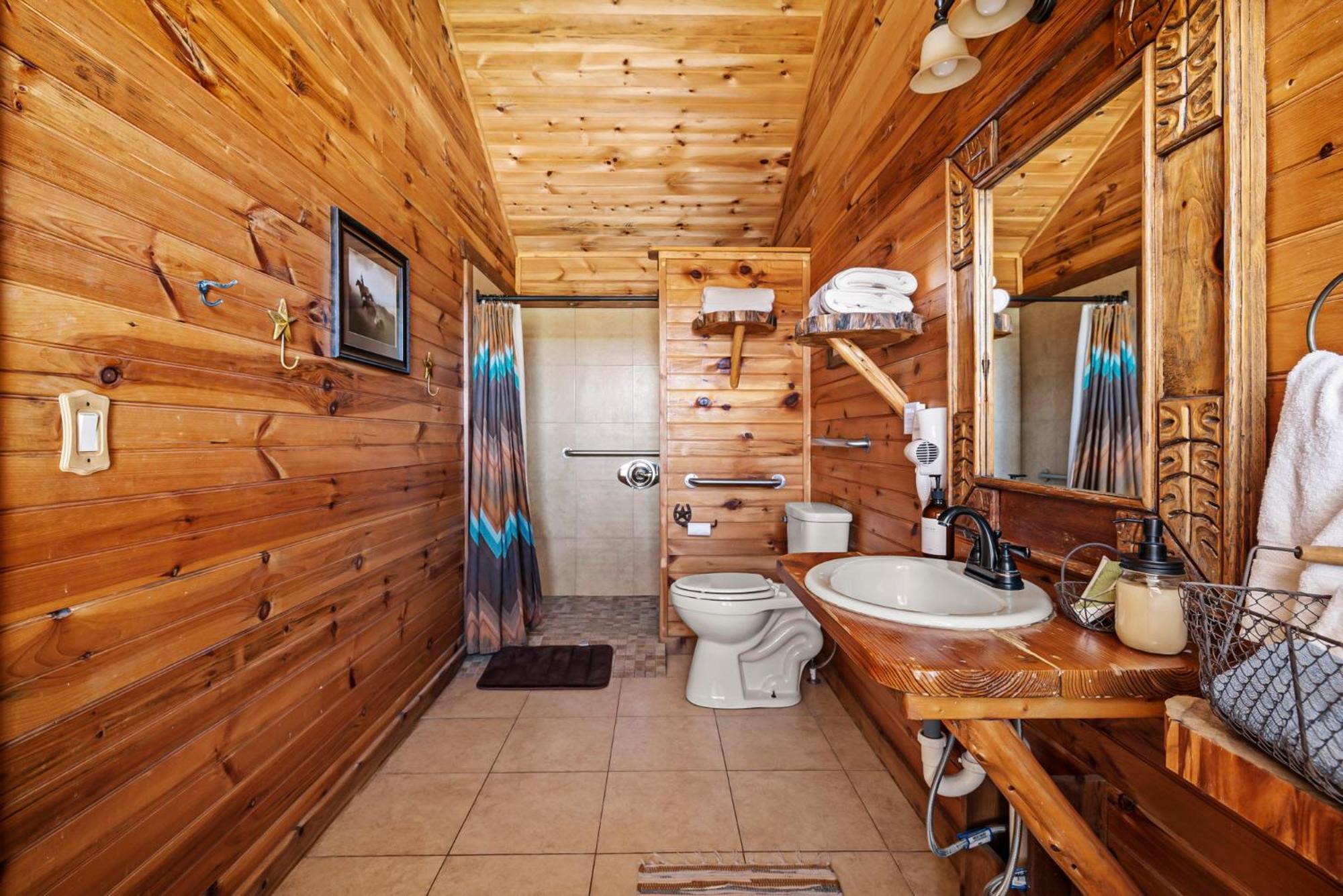 Enchanted Rockview Cabins Crabapple Rom bilde