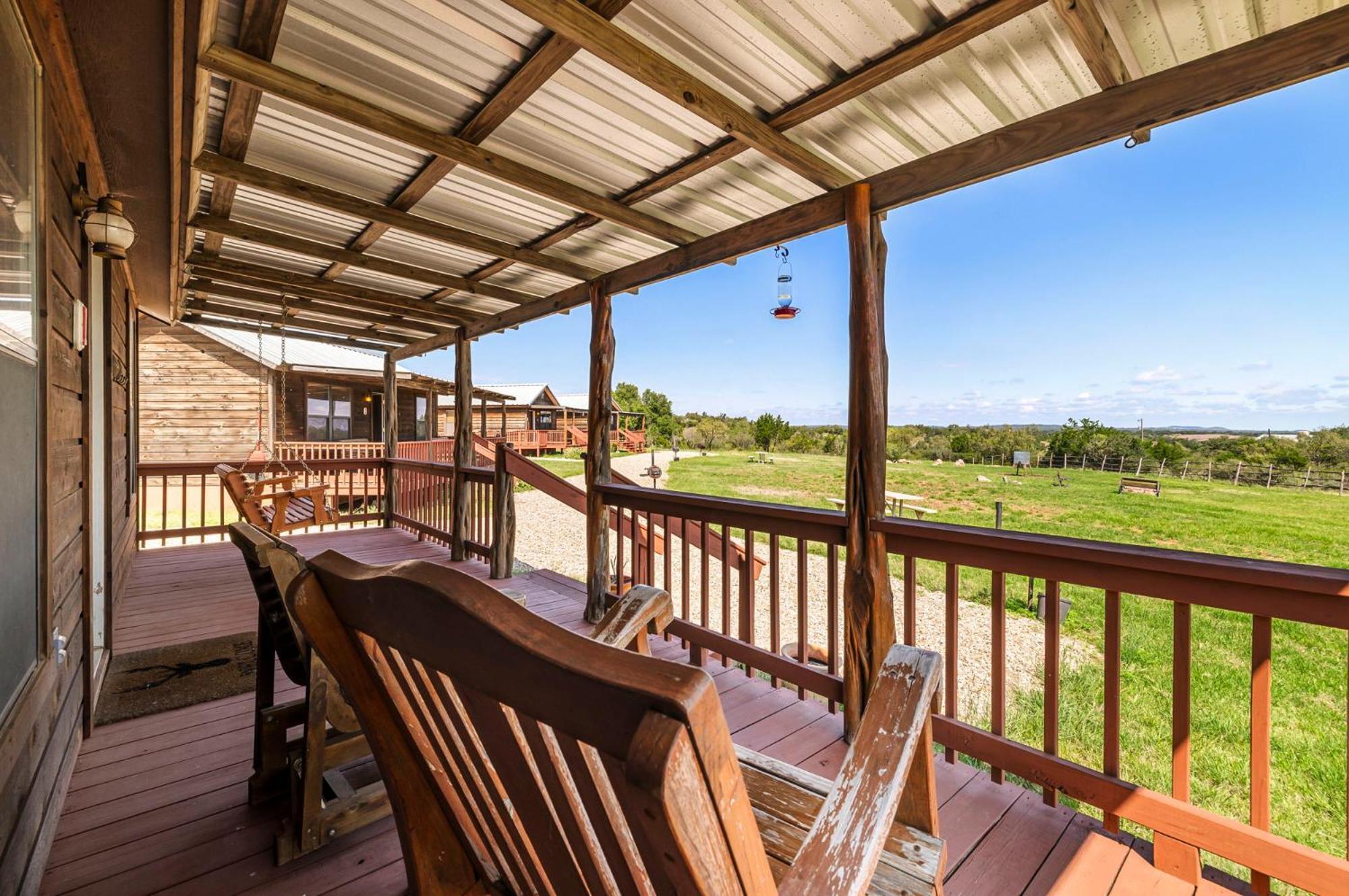 Enchanted Rockview Cabins Crabapple Rom bilde