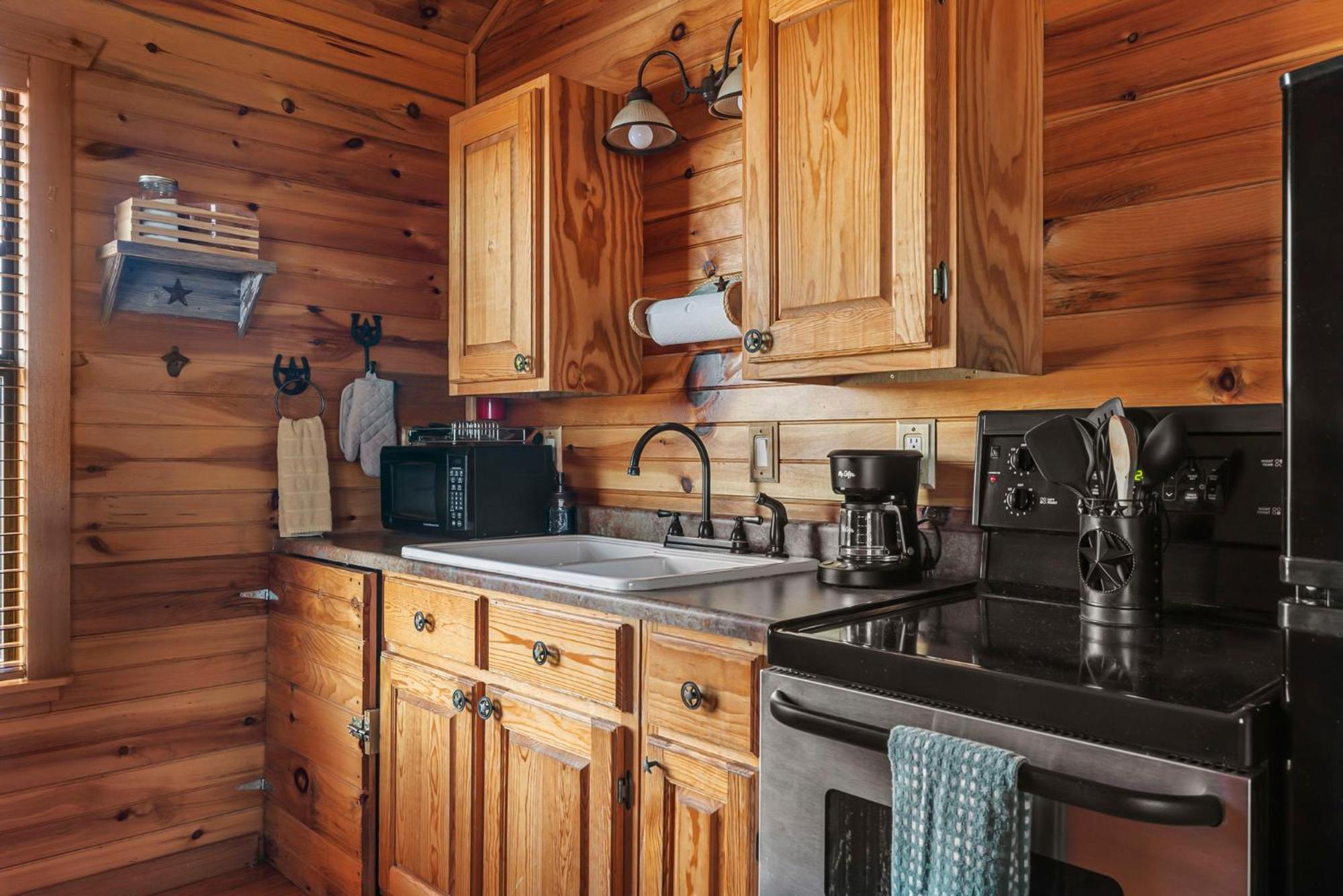 Enchanted Rockview Cabins Crabapple Rom bilde